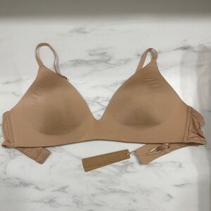 SKIMS Wireless Bra 34C BNWT
